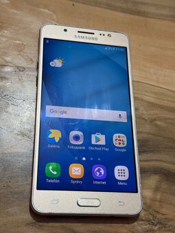 Predám Samsung Galaxy j3 2016 16GB Gold známky používania - 2