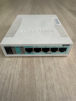 MikroTik RouterBOARD 260GS 5-portový - 2