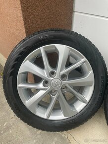 5x114,3 r16 originál Alu disky Toyota + zimné pneu 205/55/16 - 2