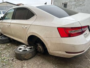 Rozpredam Skoda Superb 3 2.0 tdi 110kw CRLB Dsg - 2