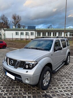 Nissan Pathfinder 2.5dci 128kw 7 miest, ťažné zariadenie - 2