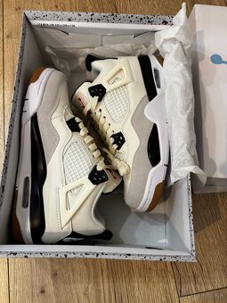 Tenisky Nike Air Jordan 4 retro 38 - 2