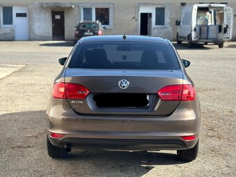 Predam Volkswagen Jetta 1.2TSI 77KW R.V 2014 - 2