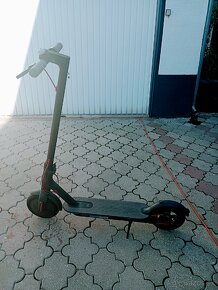 Elektrická kolobežka Xiaomi Mi Scooter - 2