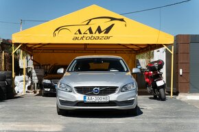 Volvo V60 D2 2.0L 120k Momentum Geartronic - 2