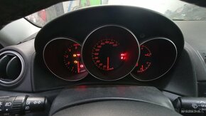 Mazda 3 2004r volant , tachometer, rádio, predná maska - 2