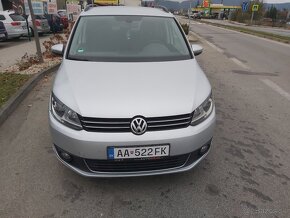 Volkswagen Touran 2.0 TDI Comfortline - 2