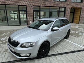 Škoda Octavia Combi 2.0 TDI Elegance/Style DSG - 2