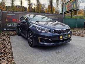 KIA Cee’d Sporty Wagon 1.6 CRDi 136k Gold - 2