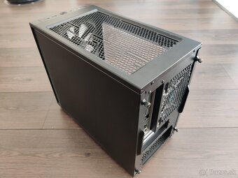 Predam skrinku Fractal Design Define Nano S - 2