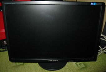 Širokouhlý 19" LCD monitor Samsung SyncMaster 943BW - 2