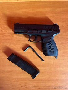 Airsoft Taurus PT 24/7 - 2