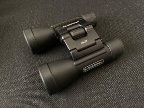 Celestron UpClose G2 Roof Binocular 16x32 - 2