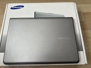 Samsung Ultra, Core i3 4x1.8GHz, Intel HD, 8GB ram, 100GB - 2