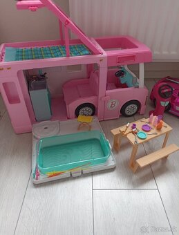 Barbie karavan+domček - 2