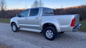 TOYOTA HILUX 2,5 D-4D nová Stk - 2