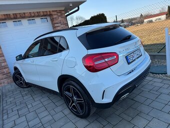 Mercedes-Benz GLA 220d A/T 4-Matic AMG Line - 2