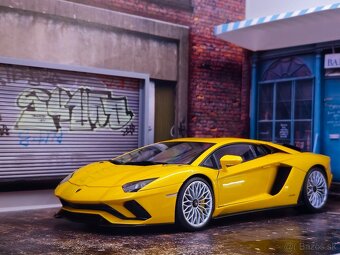 Lamborghini Aventador S 2017 1:18 Autoart - 2