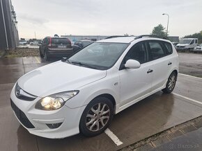 HYUNDAI I30 BENZIN 1,4 BENZIN ROK 2012 - 2