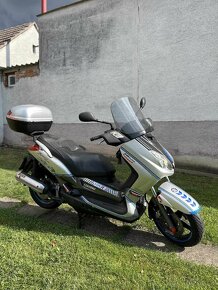 Yamaha X-MAX - 2