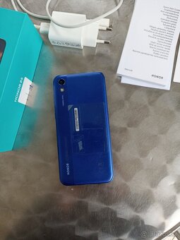 Predám Honor 8S Dual SIM 32 GB čierny, na obrazovke je nalep - 2