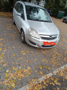 Opel Zafira B - 2