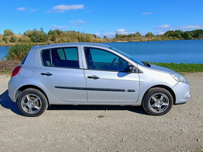 Renault Clio - 2