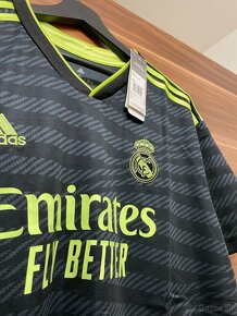 Real Madrid dres XL - 2