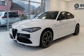 Alfa Romeo Giulia 2.0 GME Veloce AWD AT - 2