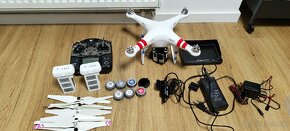 Phantom 2 + GoPro 3 + Futaba T8J + Display - 2