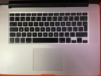 Apple MacBook Pro 15” 2014 i7/16GB/256GB SSD (vady) - 2