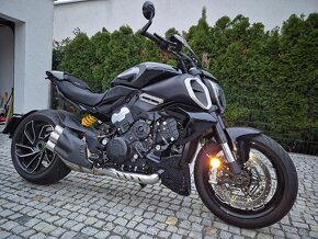 DUCATI Diavel V4 - 2