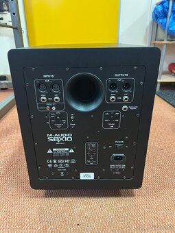 M-audio subwoofer a reproduktory - 2