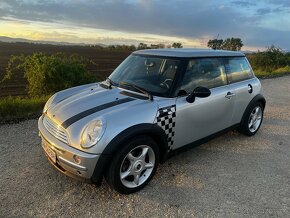 Mini Cooper ONE 1.6 benzín 66kw Checkmate edition r.v.2004 - 2