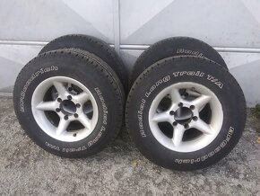 pneu  Godrich 215-75-15 a nokian 215-70-16 zimne - 2