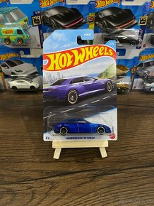 Hotwheels  Luxury sedans - 2