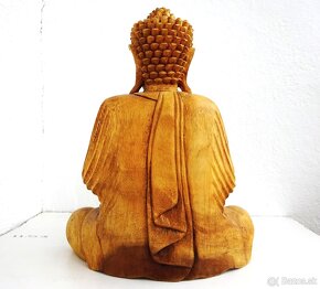 DREVENÝ MEDITUJÚCI BUDHA || 33 cm - 2