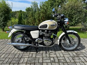 Triumph Bonneville T100 - 2