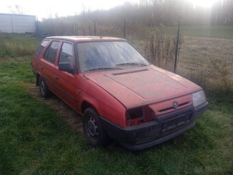 Škoda Forman Favorit na náhradné diely - 2