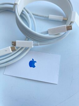  Original Apple Thunderbolt 3 (USB-C) to Thunderbolt 2 Adap - 2