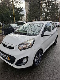 Kia Pincanto 1.0i - 2