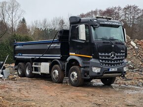 Sklápěč Mercedes-Benz Arocs 3240, 2017, 8x4, 400.000 km - 2