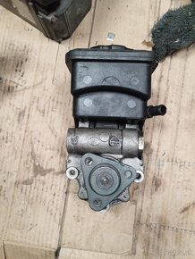 Servo pumpa 2106491 LUK BMW E38 - 2