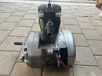 Čz 175 477 motor - 2