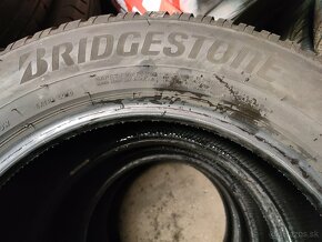 215/65/R17
Bridgestone - 2