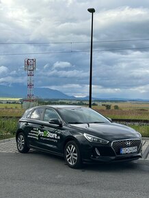 Hyundai i30 Fastback 1,6 D automat 09/2017 - 2