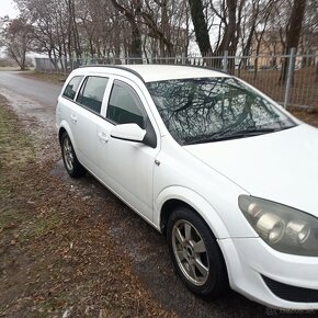 Dobrý večer. Mám na predaj Opel Astra h caravan 1.3 CDTI 66w - 2