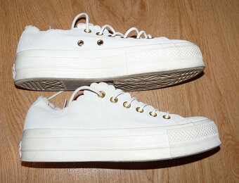 Svetlobezove converse, vel. 39,5 - 2