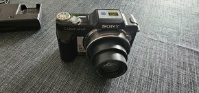 Sony Cyber-Shot DSC-H3 - 2