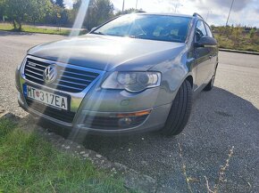 Volkswagen Passat Variant 1.9 TDI BLUE MOTION - 2